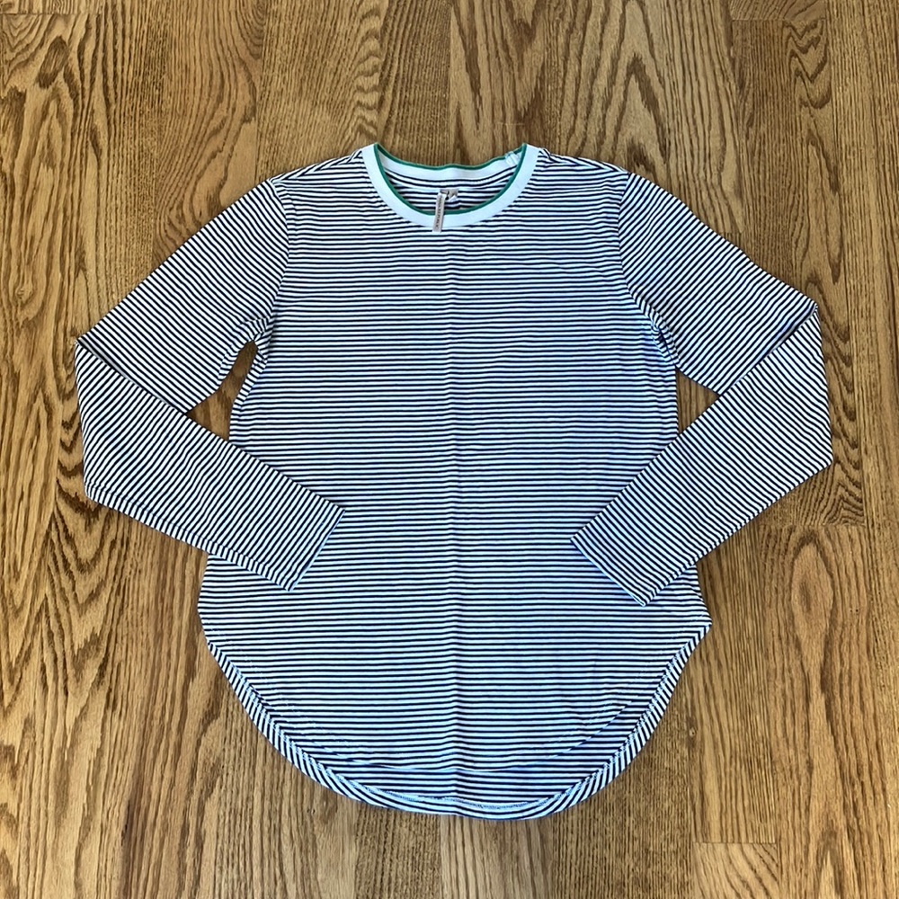 Banana republic black and white stripe long sleeve top small